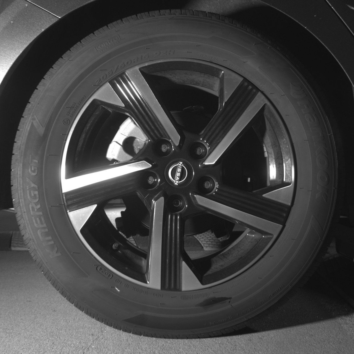 Used 2025 Nissan Sentra SV image 15