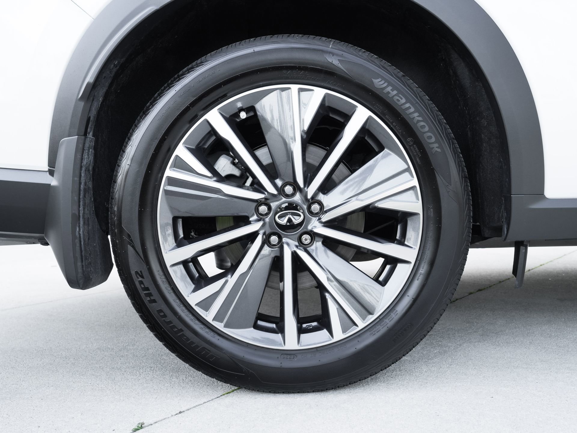 Certified 2026 INFINITI QX60 Luxe w/ Cargo Package FWD image 27