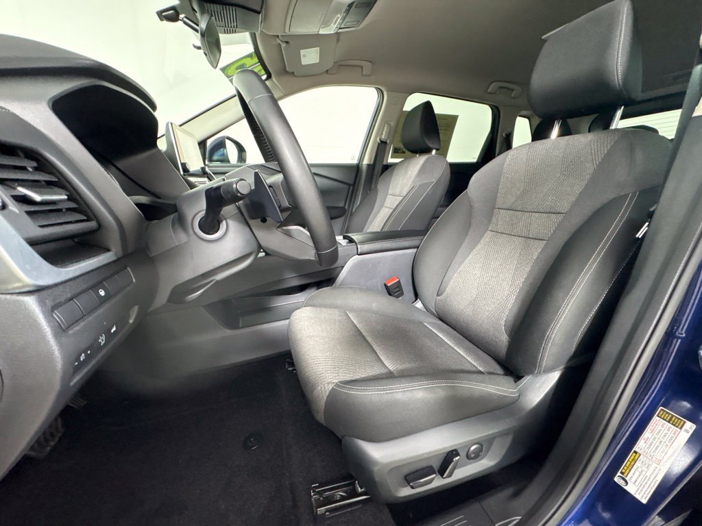 Used 2025 Nissan Rogue SV FWD image 15