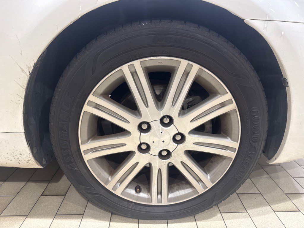Used 2005 Toyota Avalon Limited FWD image 48