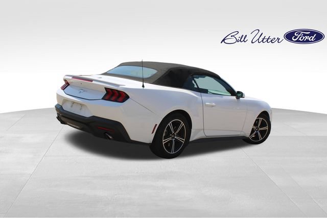 Used 2025 Ford Mustang Premium RWD image 11