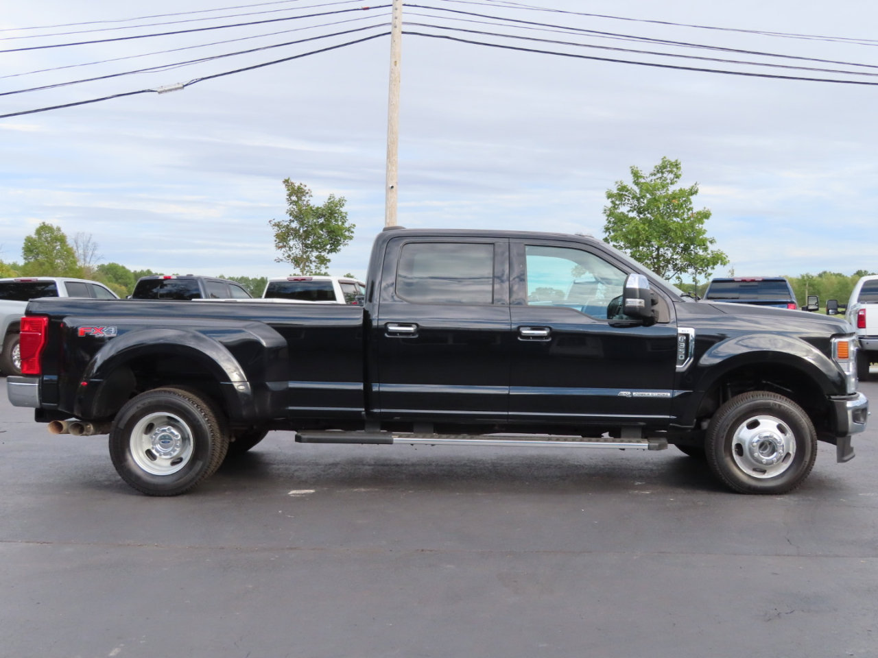 Used 2022 Ford F350 XLT w/ XLT Premium Package image 7