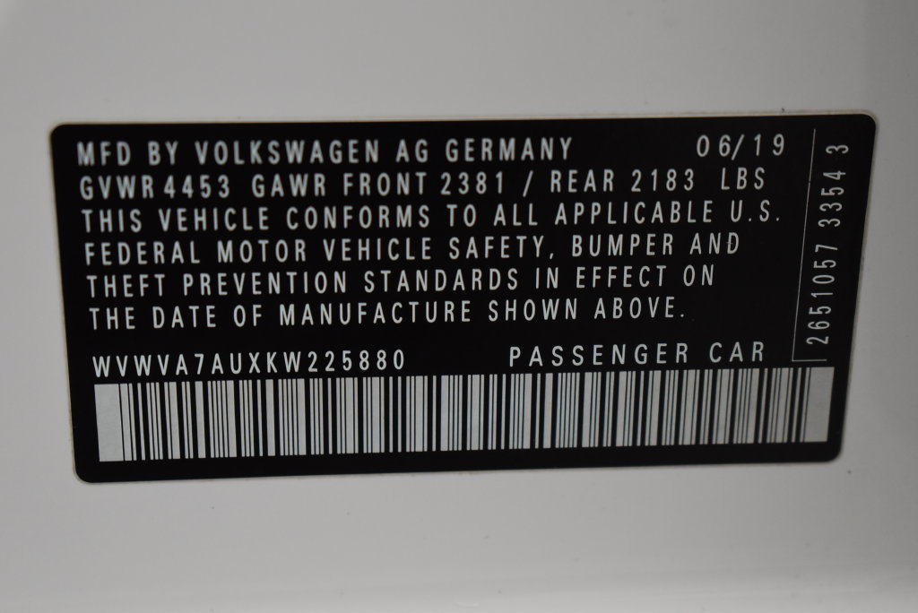 Used 2019 Volkswagen Golf R 4-Door AWD/4WD image 37