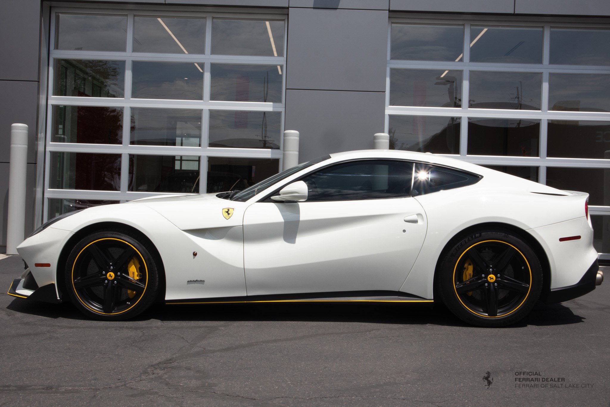 Used 2015 Ferrari F12 Berlinetta RWD image 2