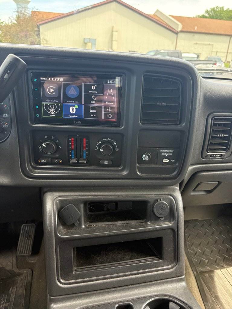 Used 2004 GMC Sierra 2500 SLE w/ Snow Plow Prep Package AWD/4WD image 17