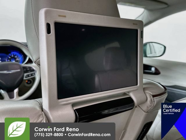 Used 2017 Chrysler Pacifica Limited FWD image 31