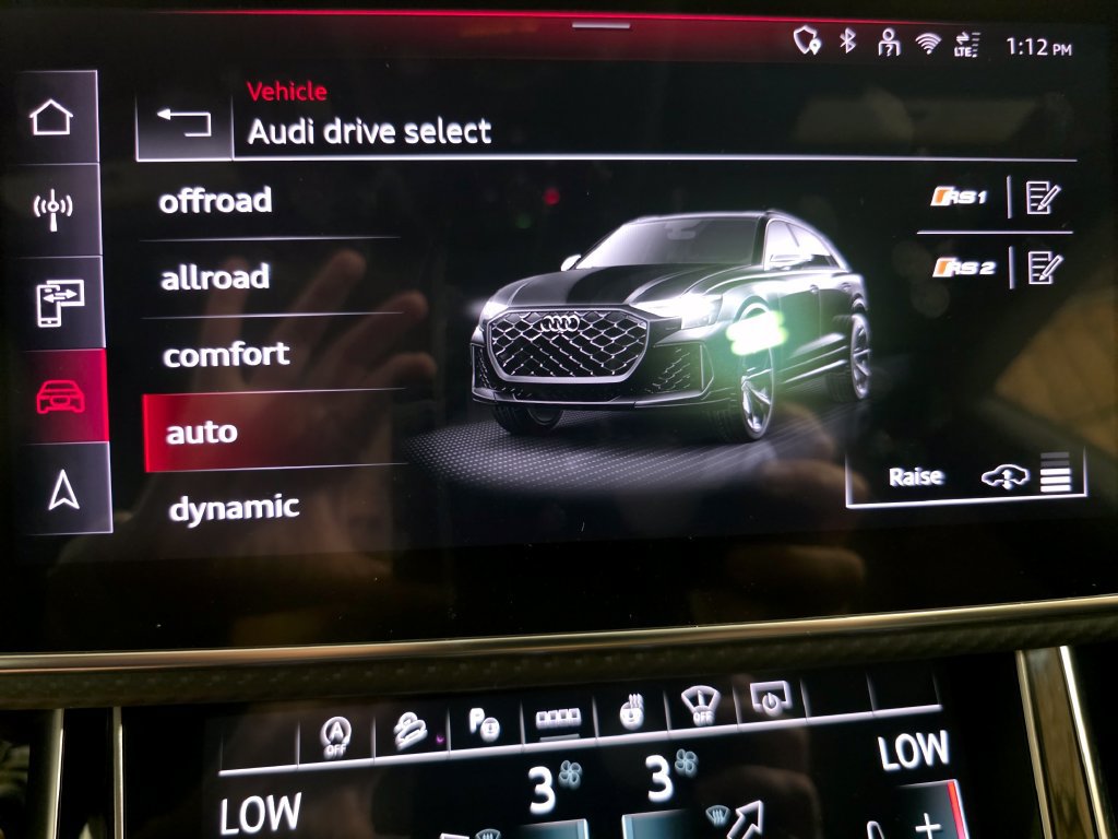 New 2027 Audi RS Q8 performance AWD/4WD image 34