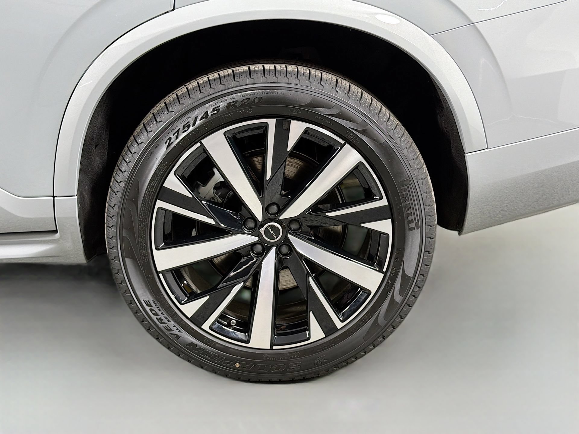 New 2026 Volvo XC90 B6 Core w/ Protection Package Premier AWD/4WD image 32