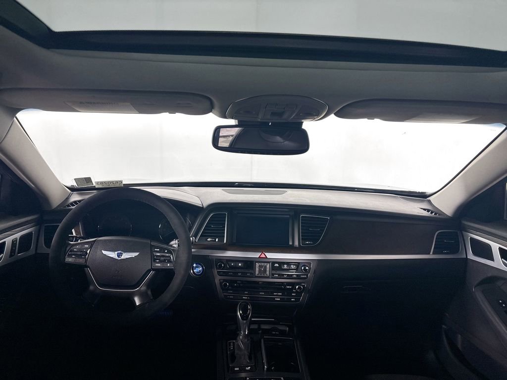 Used 2015 Hyundai Genesis 3.8 image 12