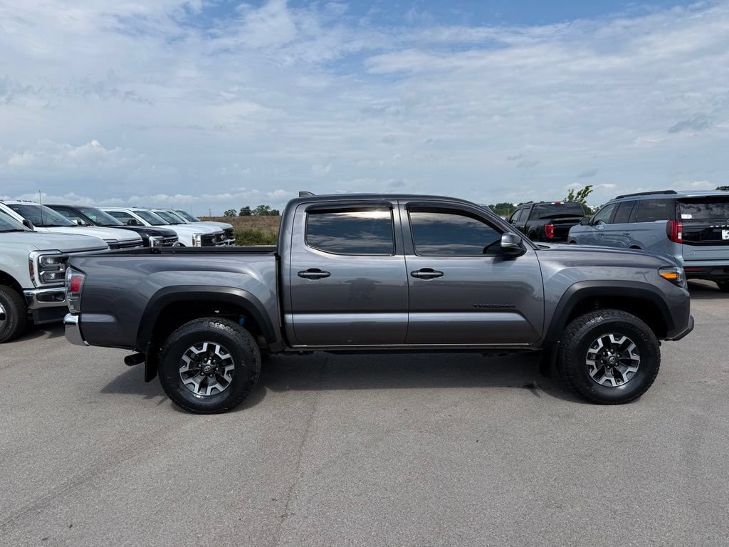 Used 2021 Toyota Tacoma TRD Off-Road AWD/4WD image 30