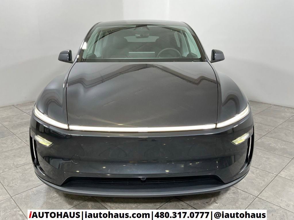 Used 2026 Tesla Model Y Long Range image 3