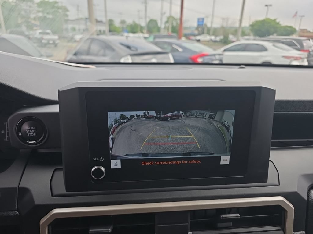 Certified 2024 Toyota Tacoma SR AWD/4WD image 20