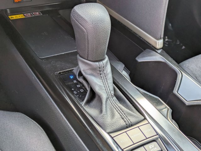 Used 2025 Toyota Camry LE image 11