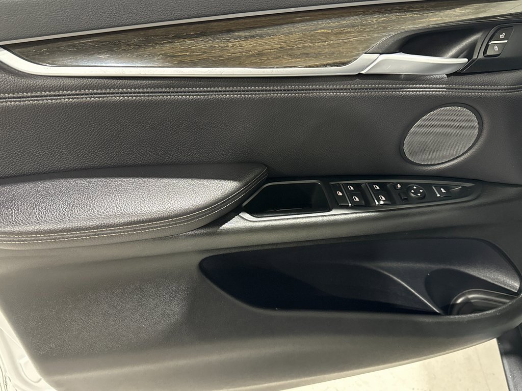 Used 2018 BMW X6 sDrive35i w/ Driving Assistance Package image 14