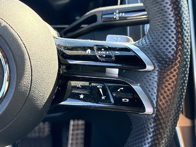 Used 2024 Mercedes-Benz GLC 300 4MATIC image 36
