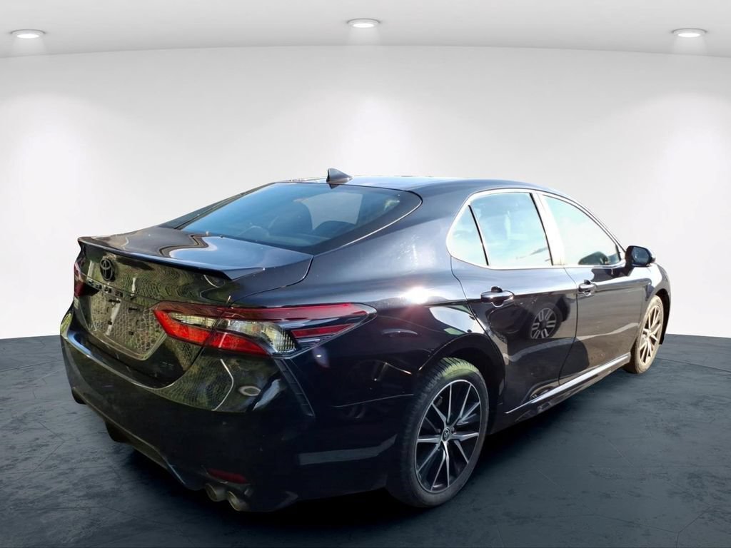 Used 2022 Toyota Camry SE FWD image 15