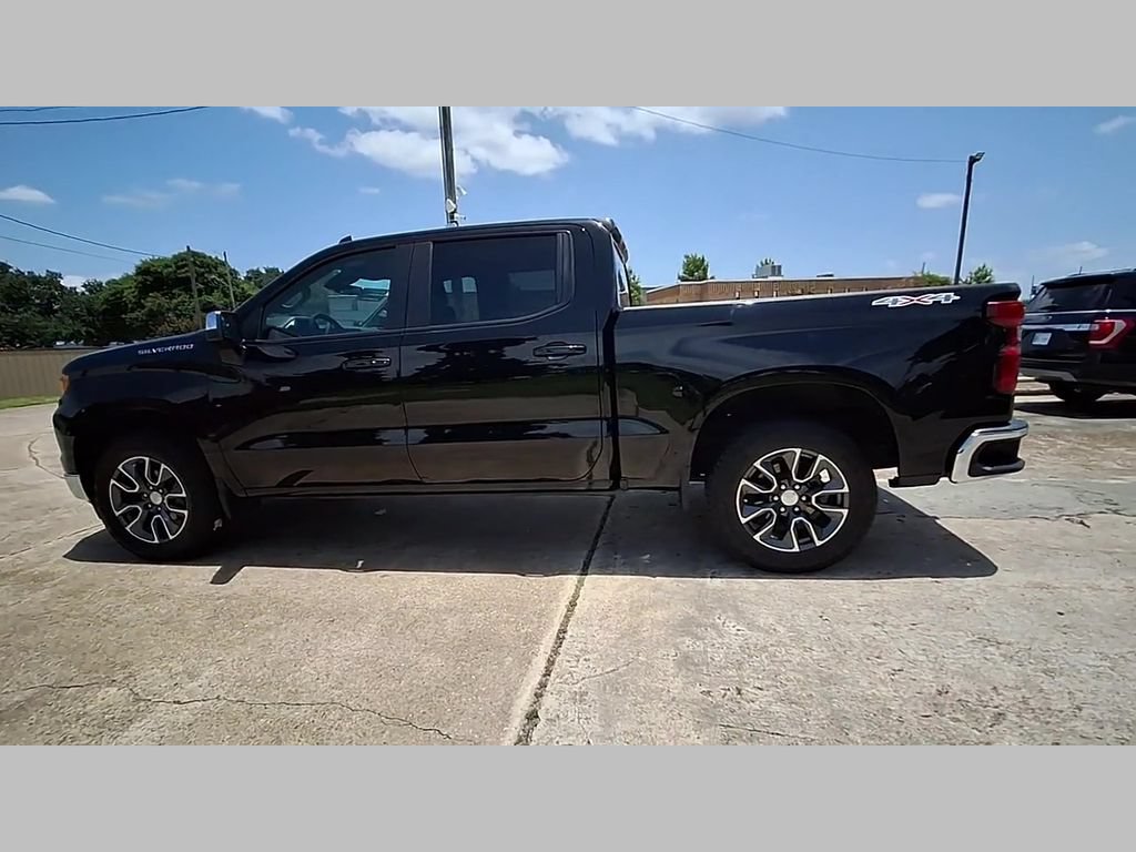Used 2023 Chevrolet Silverado 1500 LT AWD/4WD image 47
