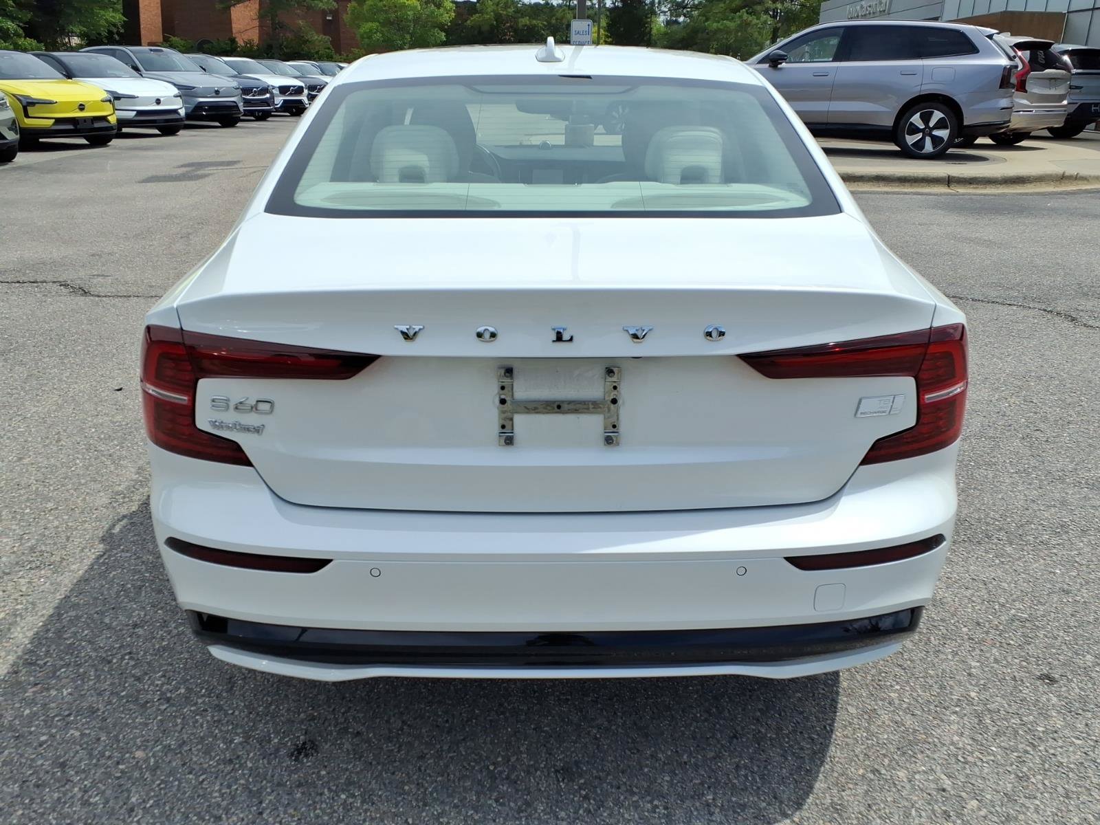 Used 2024 Volvo S60 T8 Ultimate w/ Climate Package AWD/4WD image 4