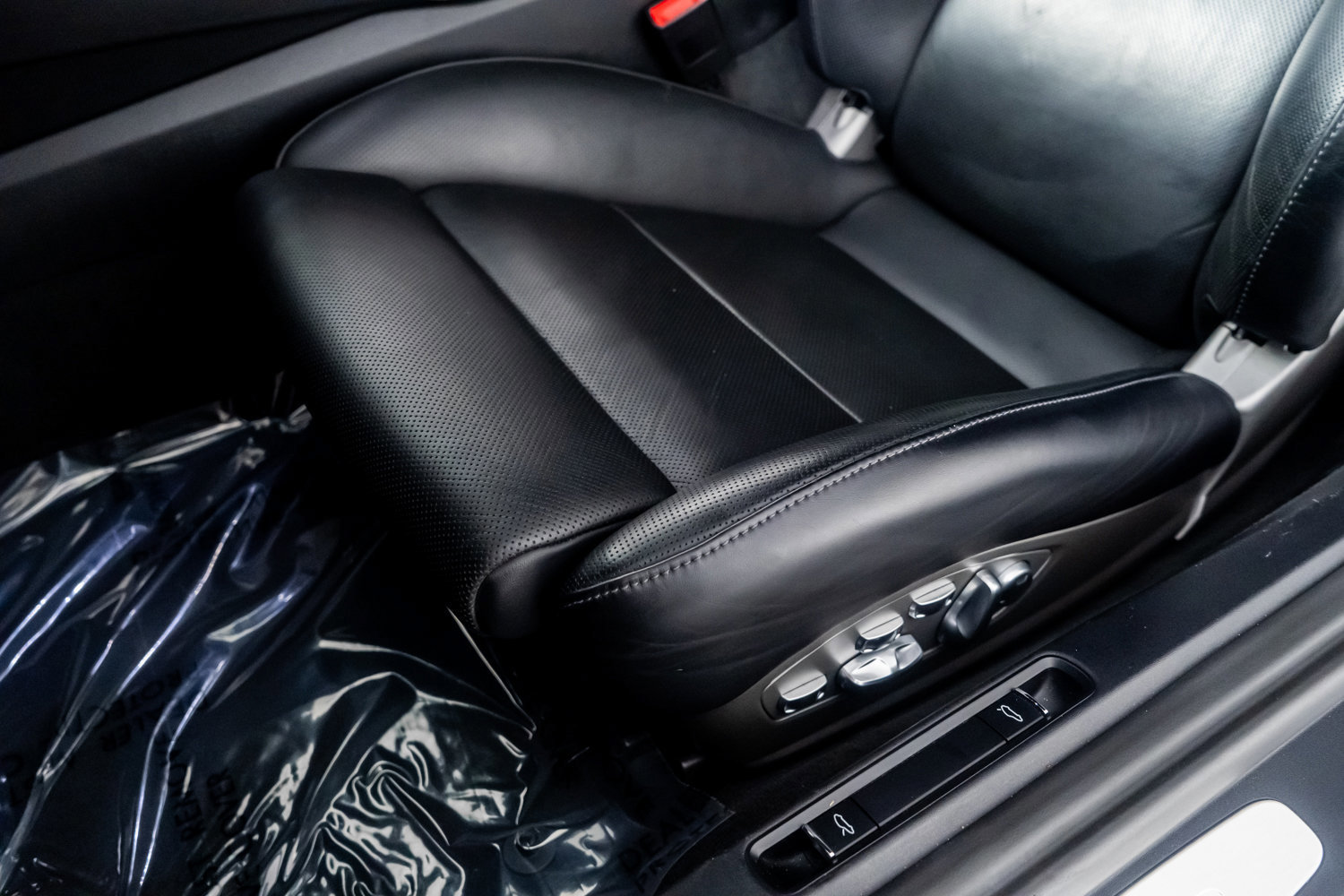 Used 2019 Porsche 911 Turbo w/ Light Design Package image 28