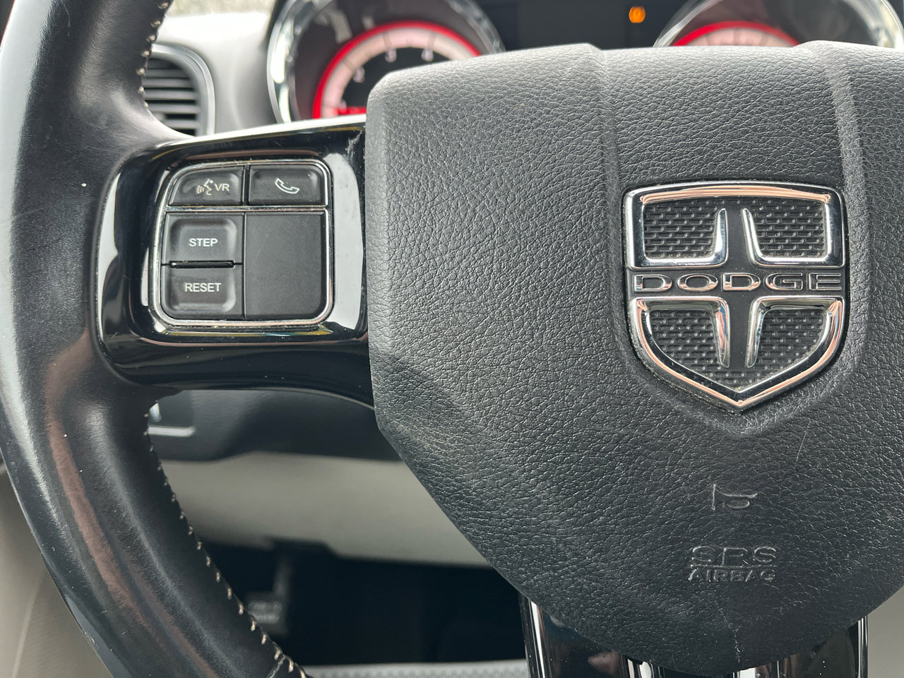 Used 2015 Dodge Grand Caravan SE image 9