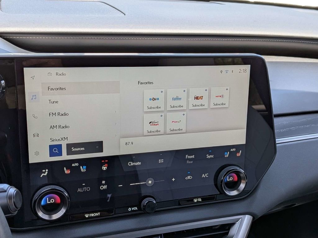 Used 2024 Lexus RX 350 Premium w/ Convenience Package FWD image 18