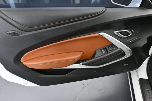 Used 2017 Chevrolet Camaro SS RWD image 26