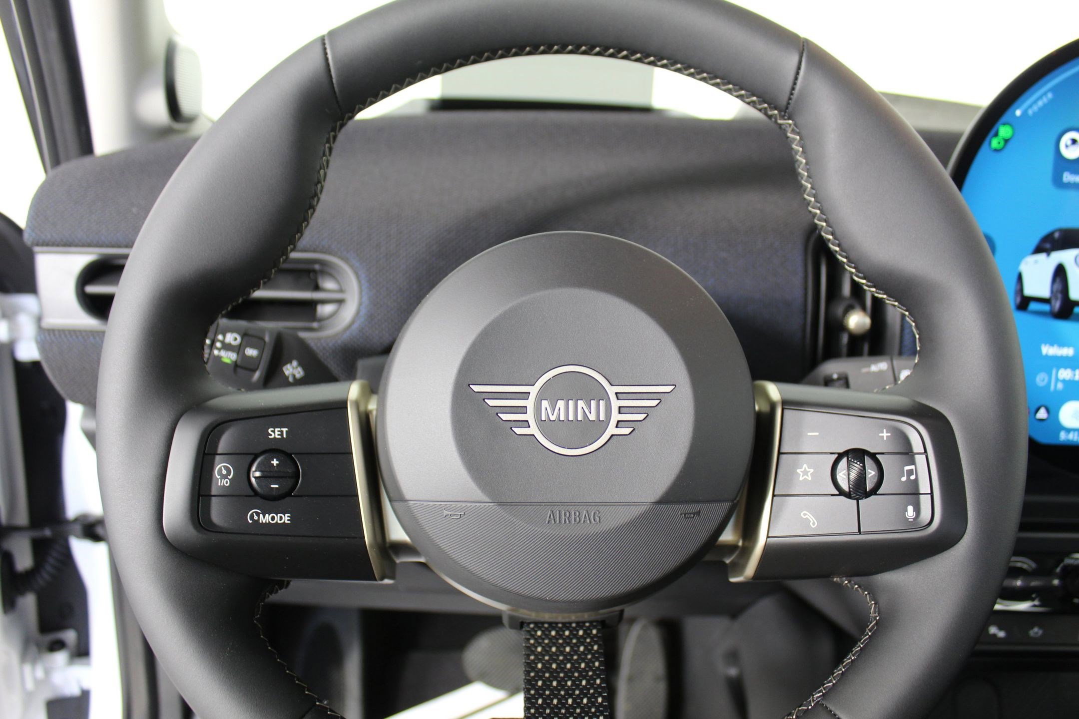 Certified 2025 MINI Cooper S image 14