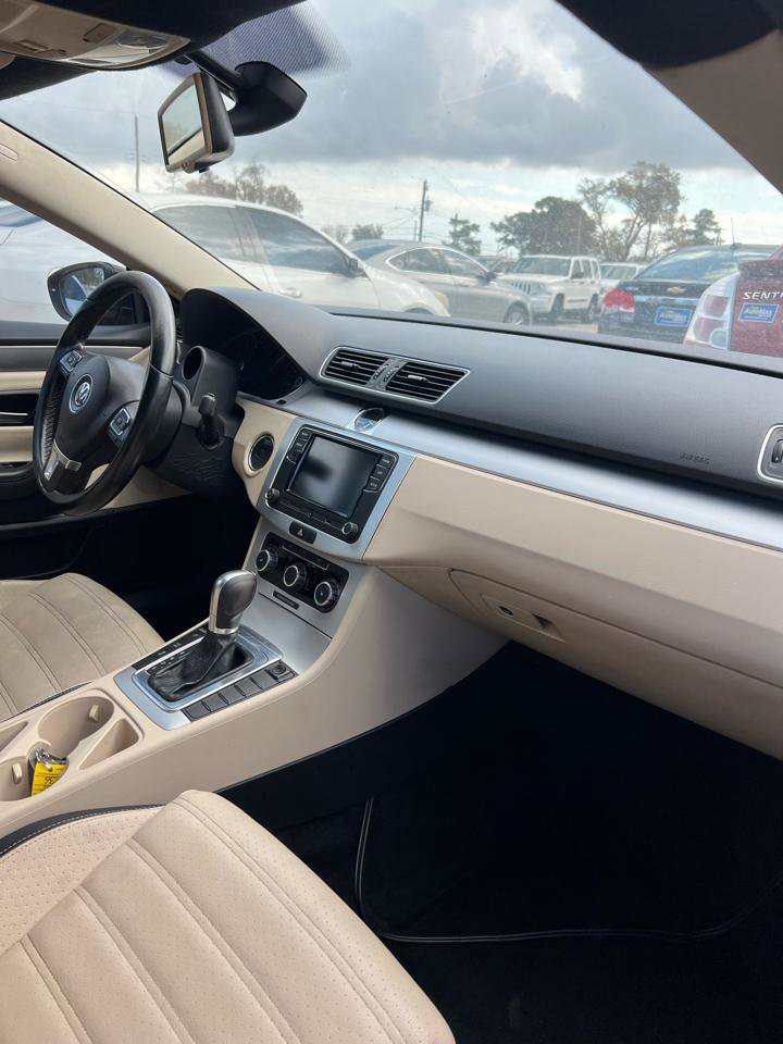 Used 2012 Volkswagen CC Sport image 9