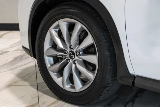 Used 2020 INFINITI QX50 Luxe w/ Navigation Package FWD image 54