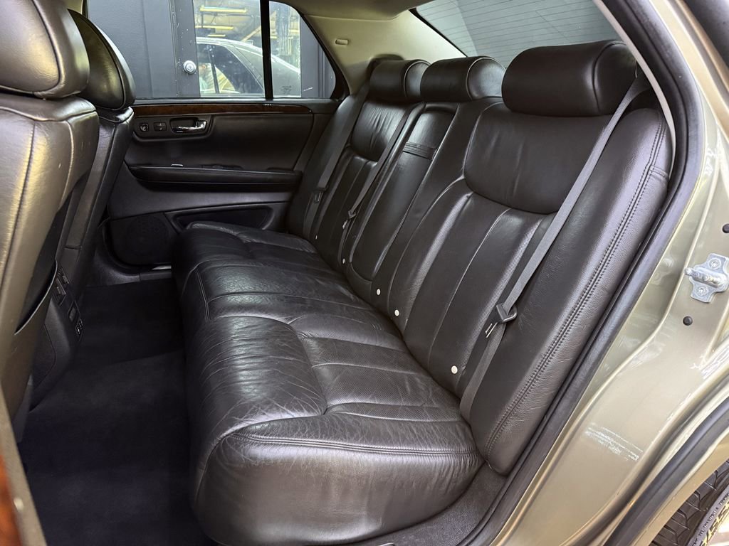 Used 2010 Cadillac DTS Premium FWD image 17