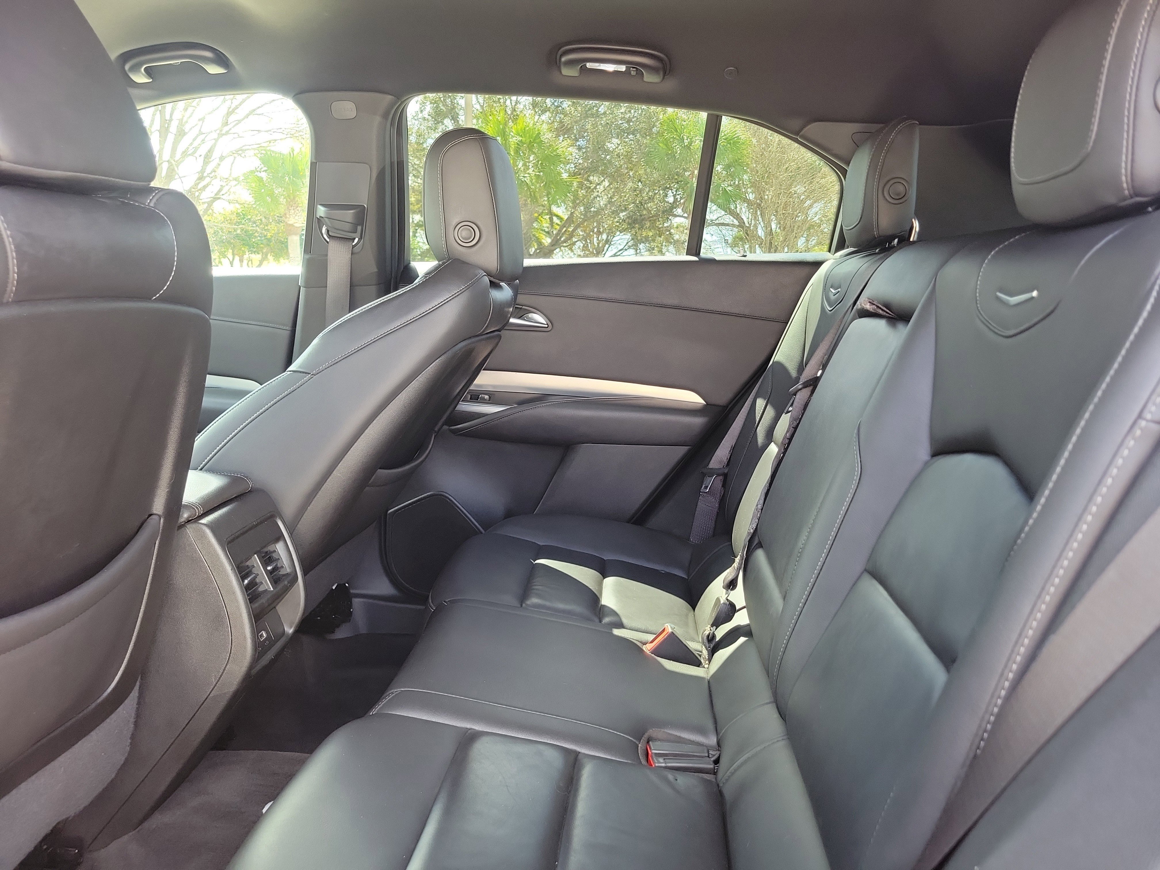 Used 2021 Cadillac XT4 Premium Luxury AWD/4WD image 13