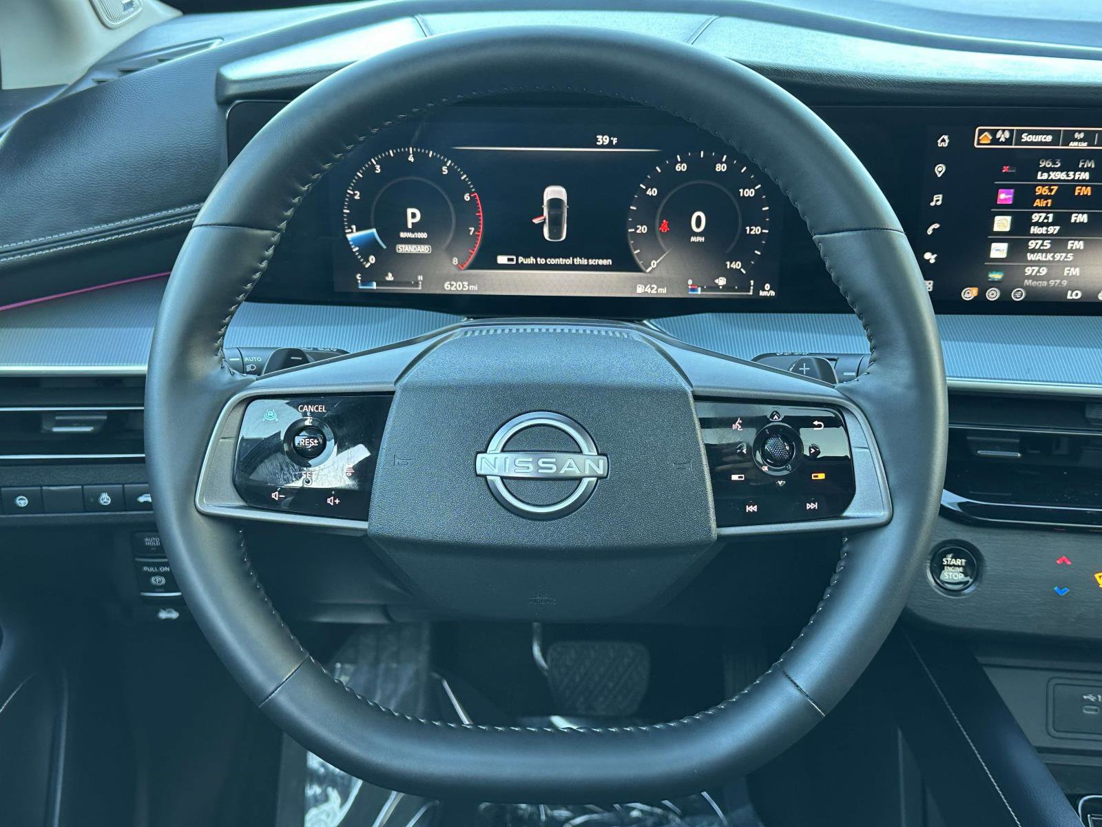 Used 2025 Nissan Murano SL image 12