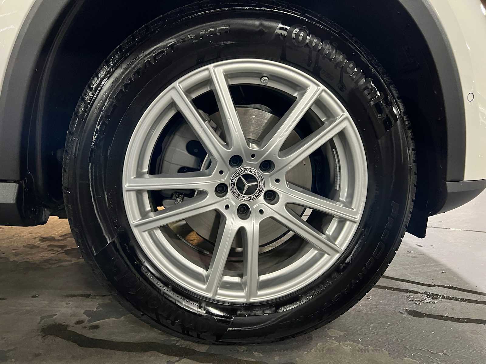 Certified 2025 Mercedes-Benz GLC 300 GLC 300 image 9