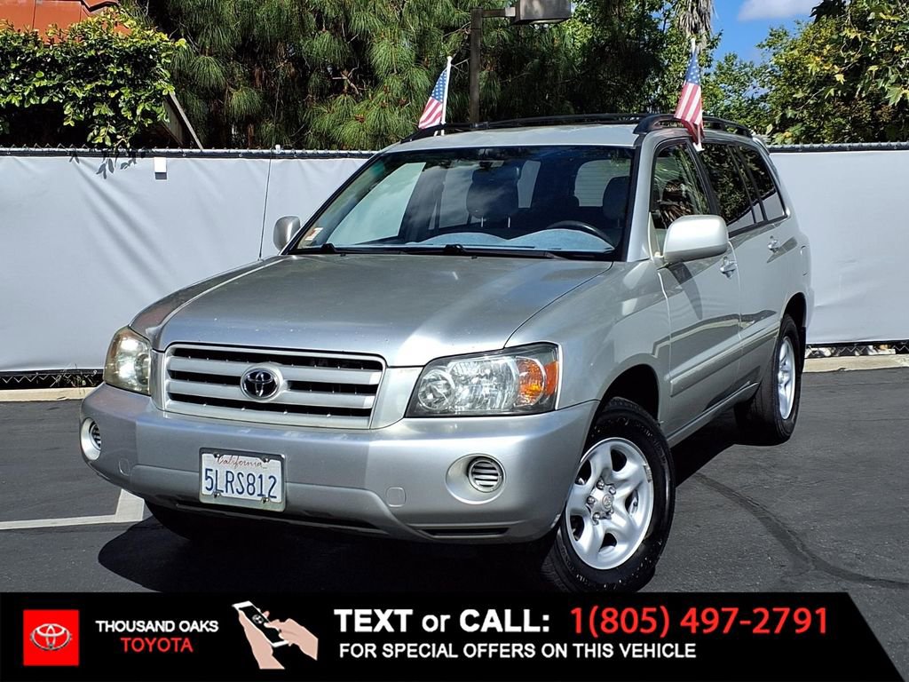 Used 2005 Toyota Highlander 2WD w/ 3rd Row