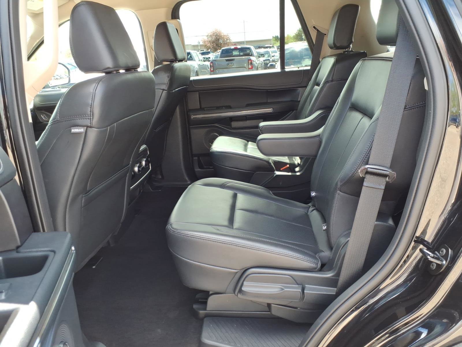 Used 2023 Ford Expedition XLT AWD/4WD image 13