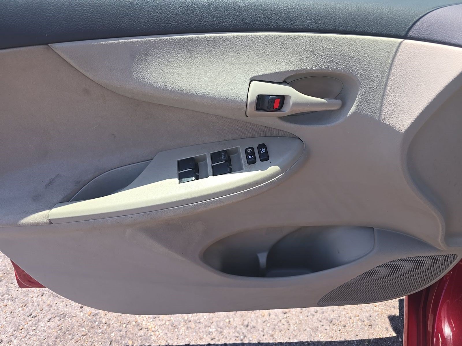 Used 2013 Toyota Corolla L FWD image 7