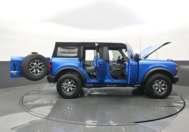 Used 2023 Ford Bronco Badlands image 32