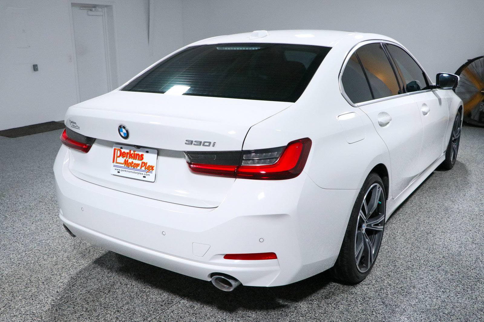 Used 2024 BMW 330i Sedan w/ Premium Package RWD image 7
