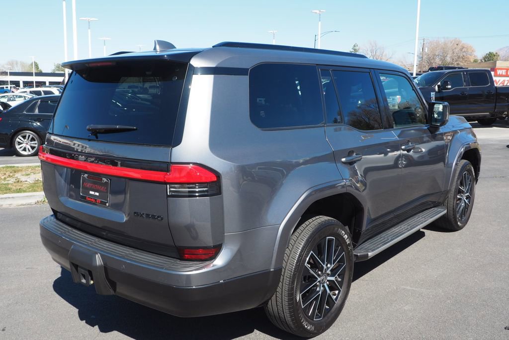 Used 2024 Lexus GX 550 w/ Accessory Package (2T) image 6