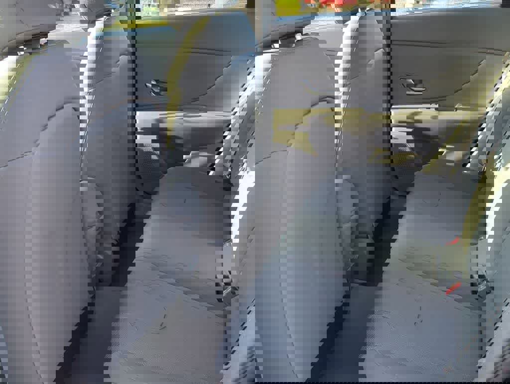 New 2026 Hyundai Elantra SE image 20