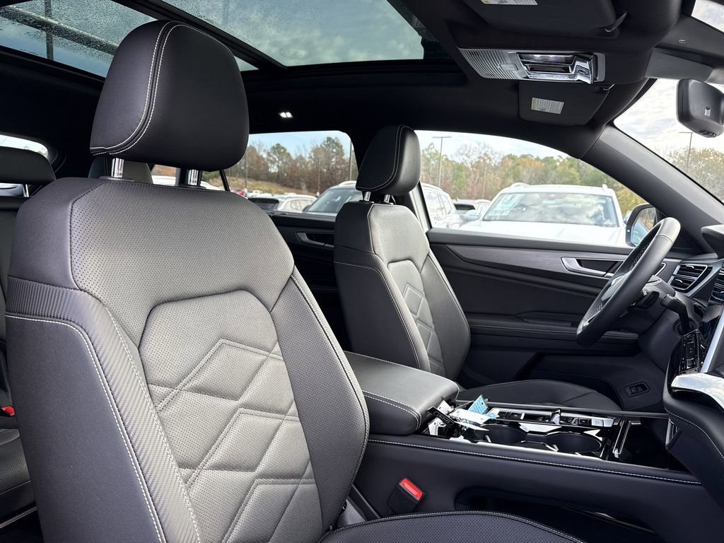 New 2026 Volkswagen Atlas Cross Sport SE image 19