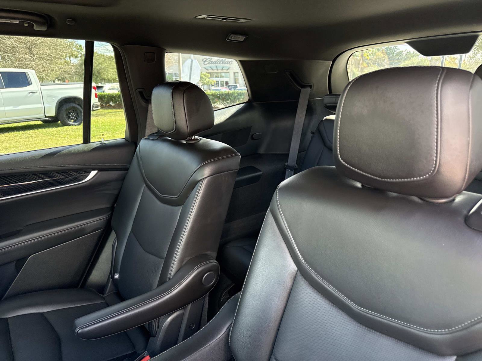 Used 2025 Cadillac XT6 Premium Luxury image 16