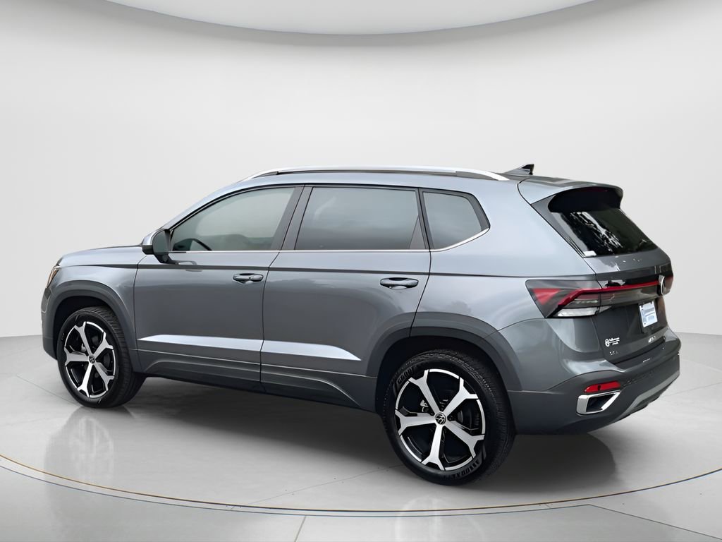New 2026 Volkswagen Taos SEL image 6