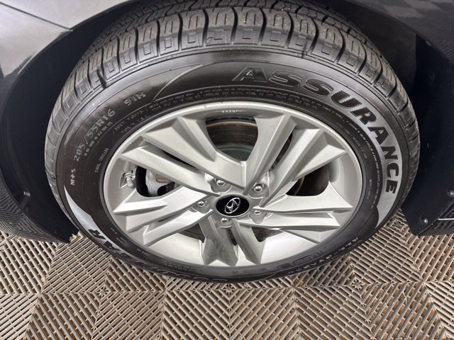 Used 2019 Hyundai Elantra SEL FWD image 25