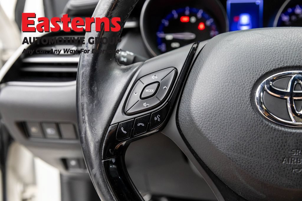 Used 2018 Toyota C-HR XLE FWD image 15