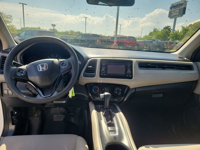 Used 2016 Honda HR-V LX image 12