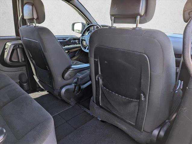 Used 2018 Dodge Grand Caravan SE image 27