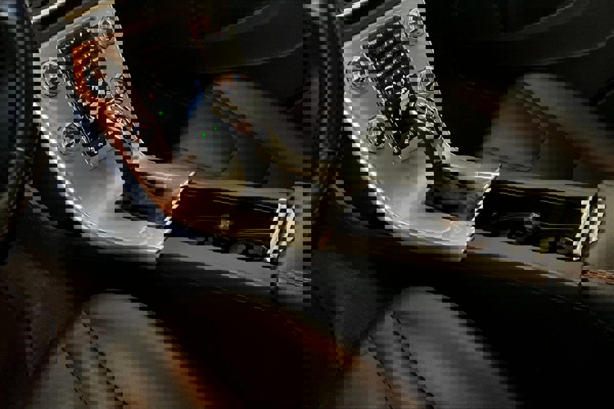 Used 2018 Volvo S60 T5 Inscription image 15