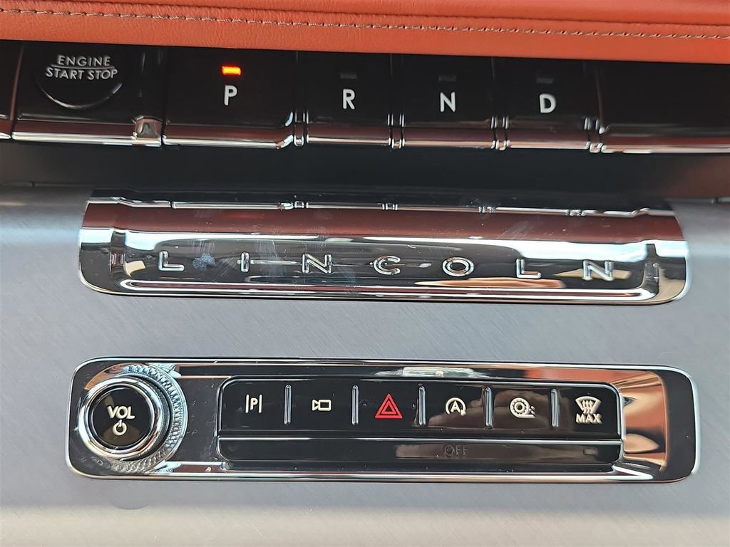 Used 2025 Lincoln Aviator Reserve w/ Equipment Group 201A image 28