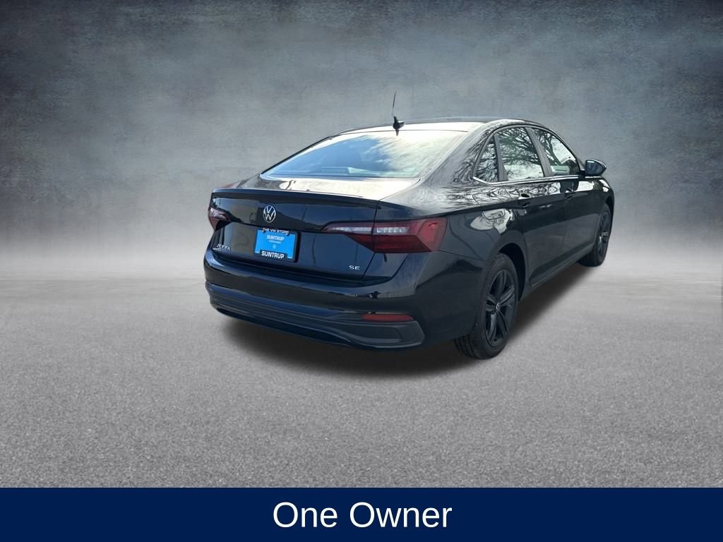 Used 2022 Volkswagen Jetta SE image 6